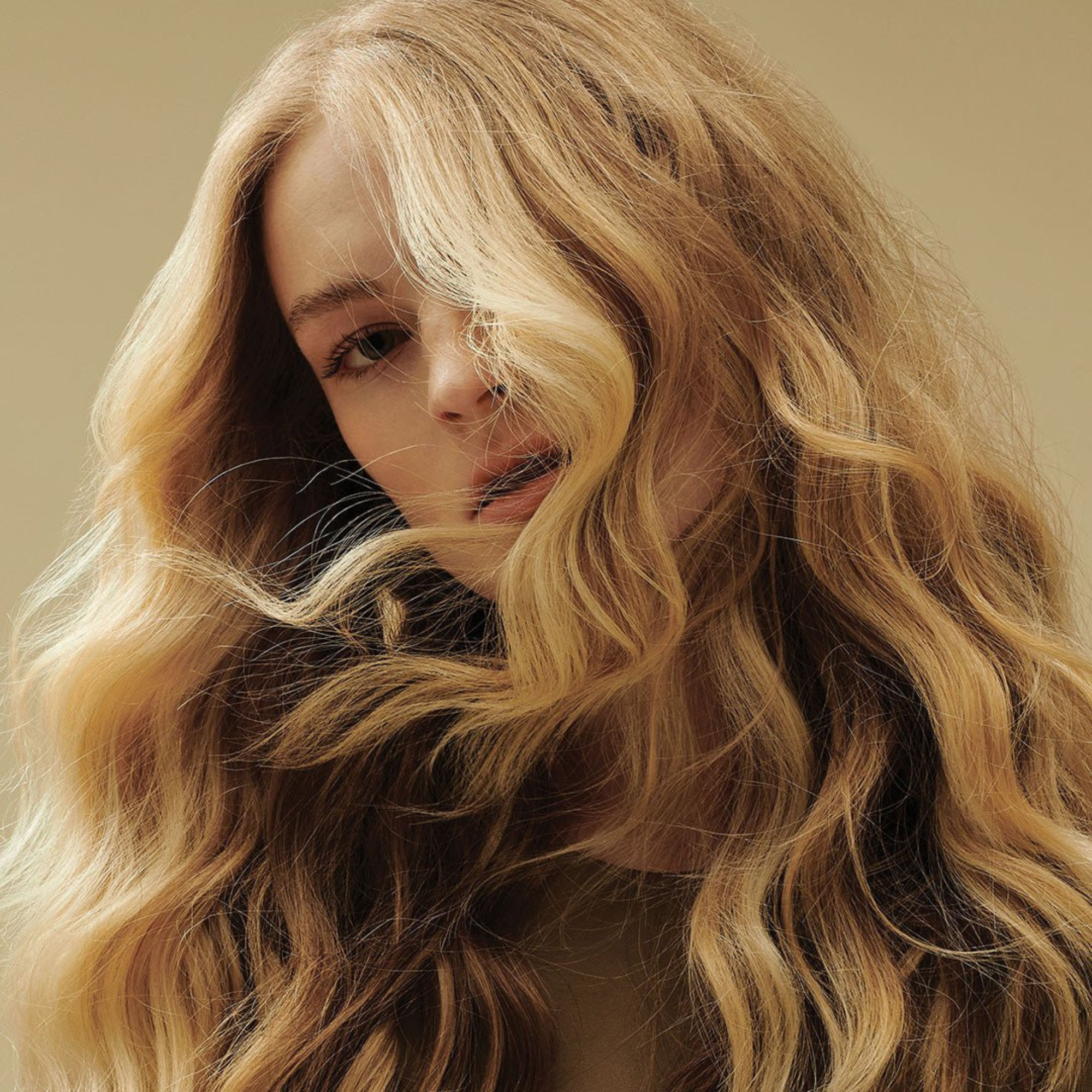 TOUSLED TEXTURE - SPRAY DE VIGUEUR ET BRILLANCE