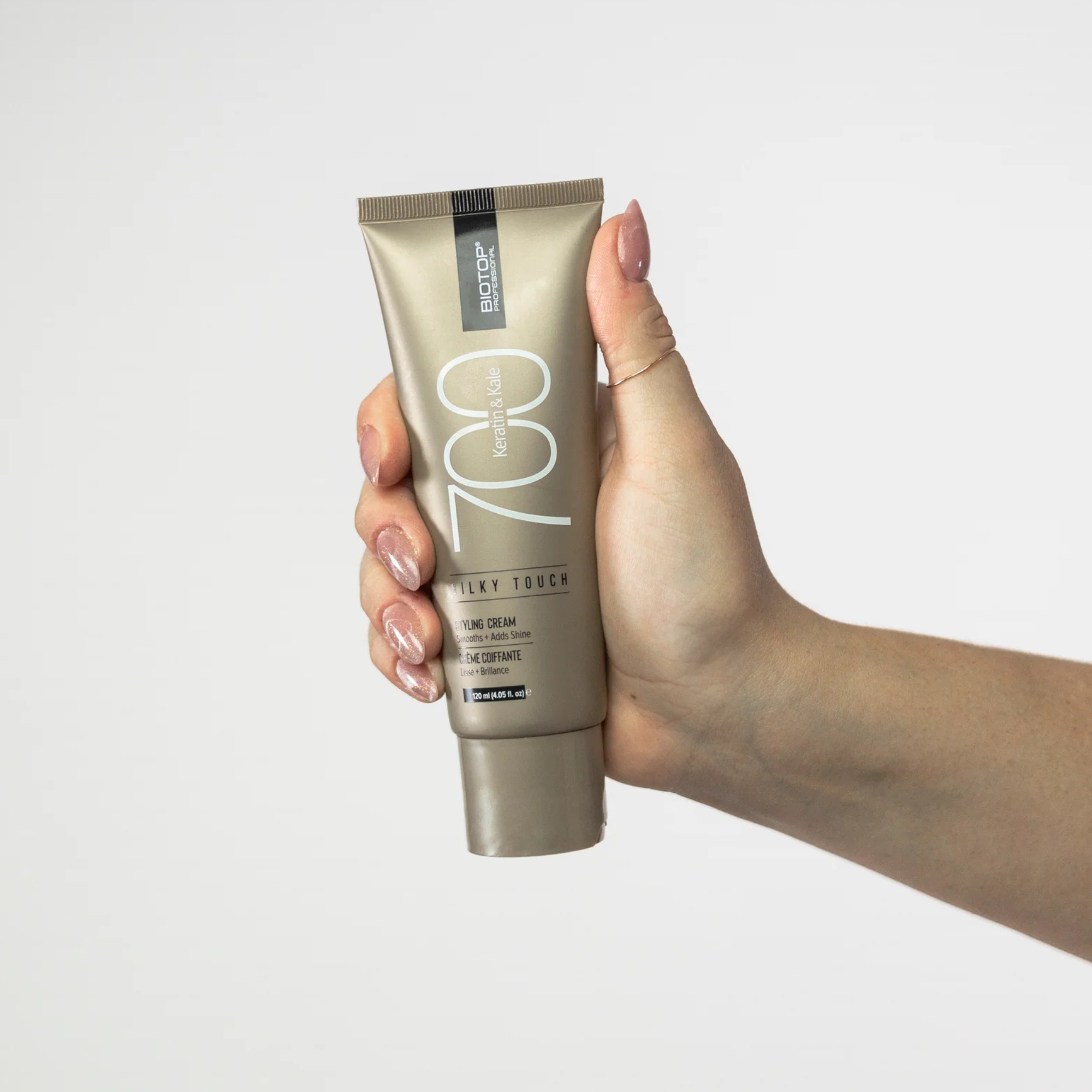 700 KERATIN + KALE - CRÈME COIFFANTE TOUCHÉ SOYEUX