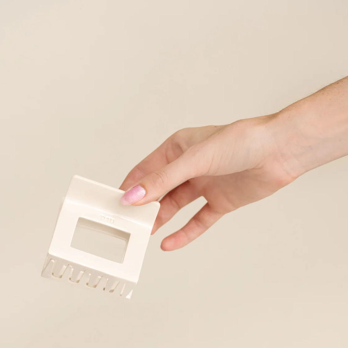 PINCE CAPSULE - BEIGE - GRANDE
