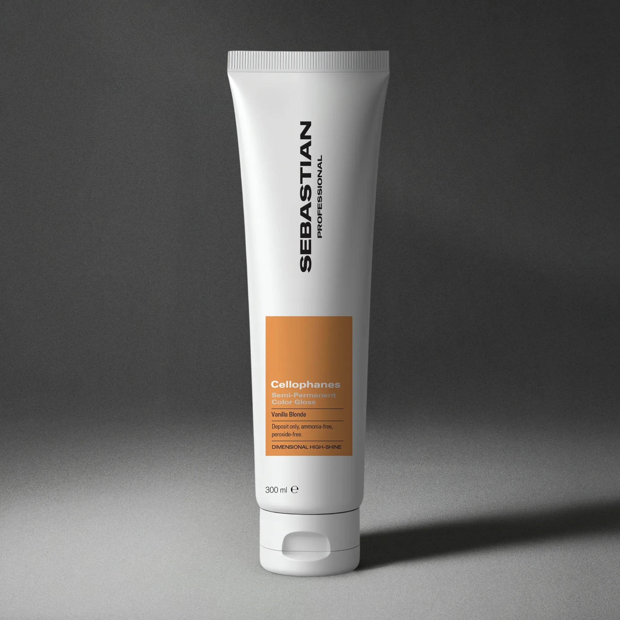 Traitement gloss couleur semi-permanent Sebastian Professional Cellophanes nuance Vanilla Blonde, sans ammoniaque et sans peroxyde pour une brillance élevée et un renforcement des cheveux 300ml.