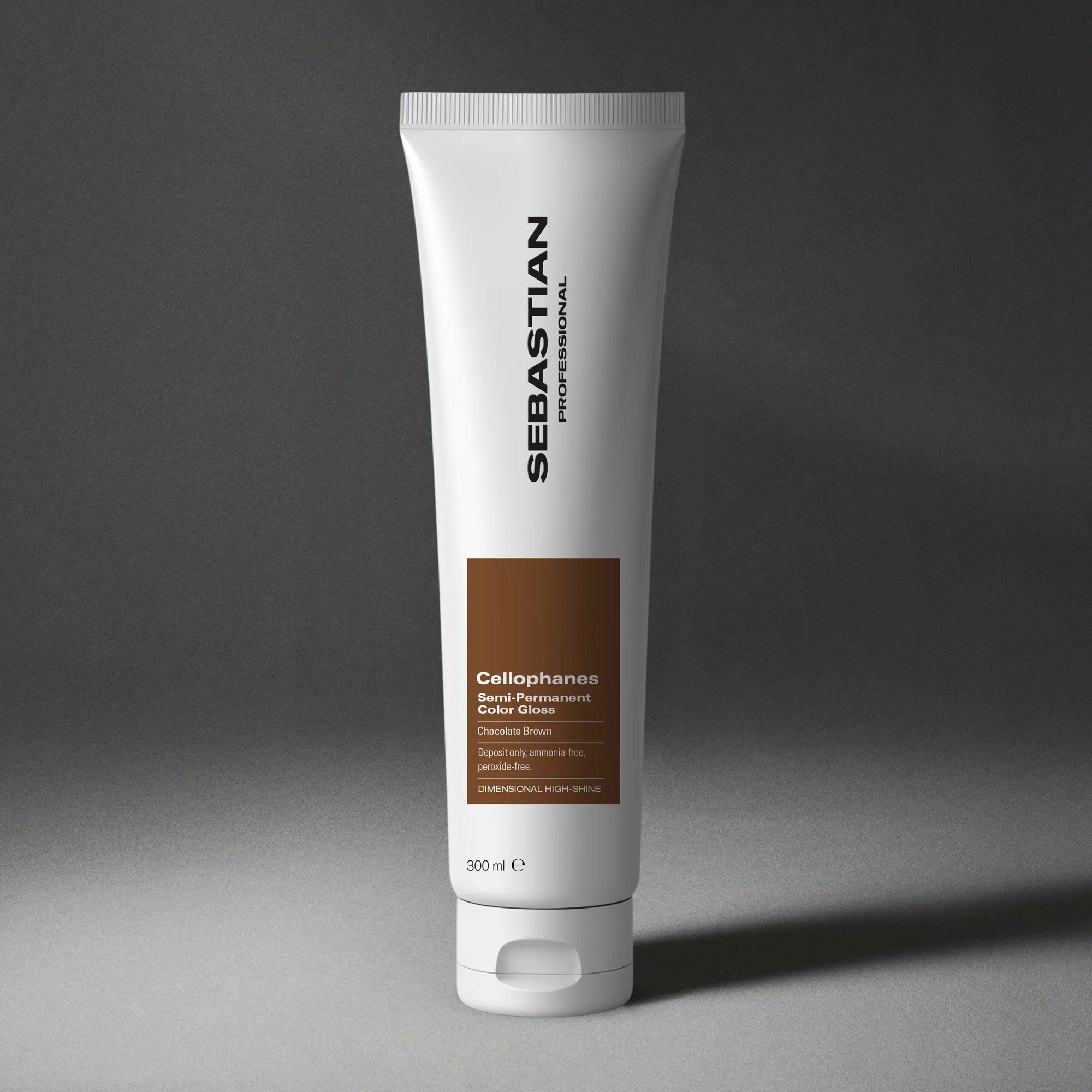 Traitement gloss couleur semi-permanent Sebastian Professional Cellophanes nuance Chocolate Brown, sans ammoniaque et sans peroxyde pour une brillance élevée et un renforcement des cheveux 300ml.