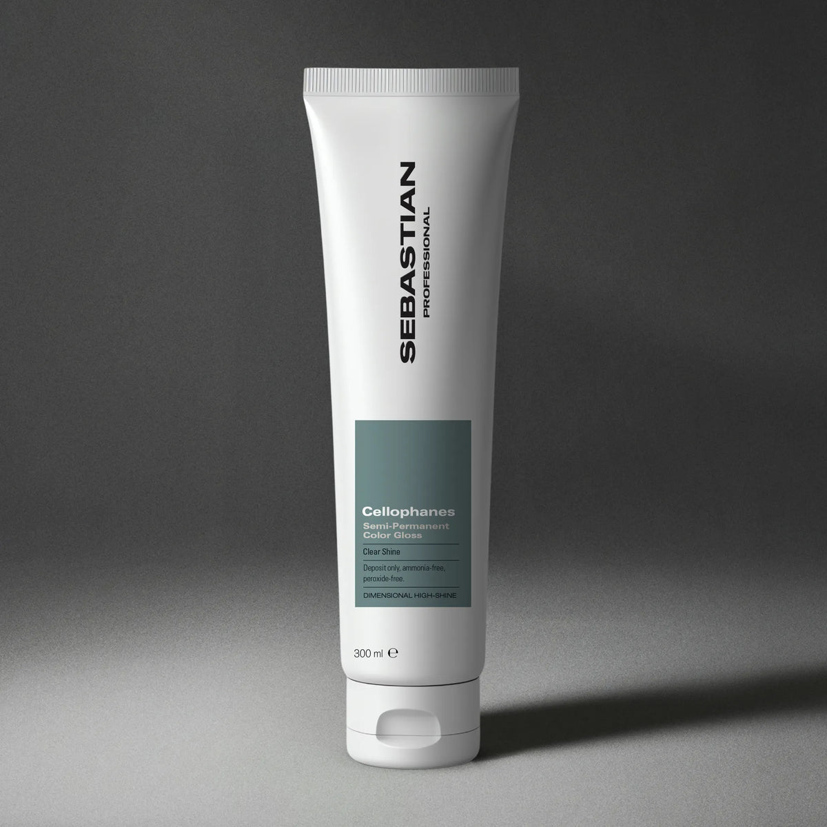 Traitement gloss couleur semi-permanent Sebastian Professional Cellophanes nuance Clear Shine, sans ammoniaque et sans peroxyde pour une brillance élevée et un renforcement des cheveux 300ml.