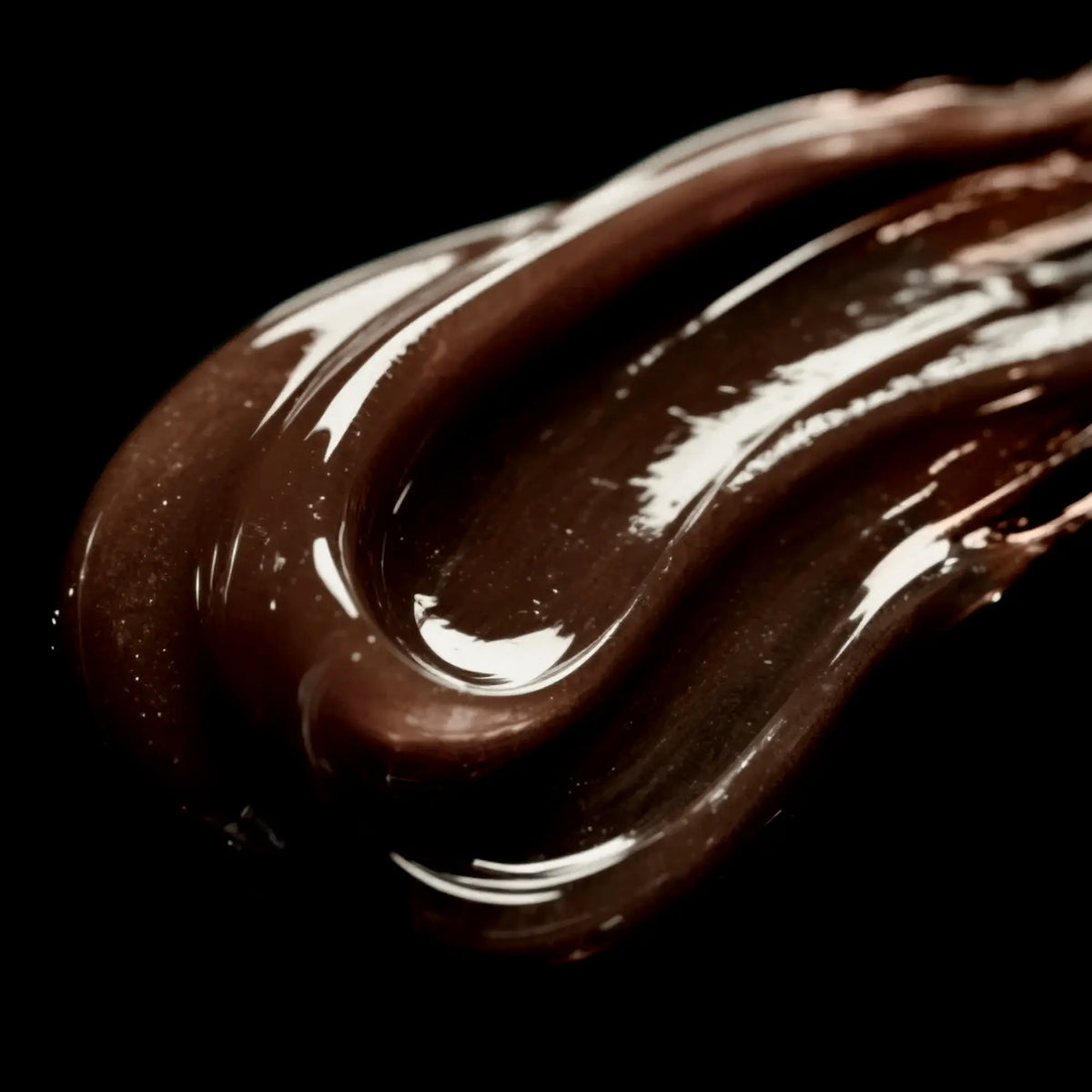 Traitement gloss couleur semi-permanent Sebastian Professional Cellophanes nuance Expresso Brown, sans ammoniaque et sans peroxyde pour une brillance élevée et un renforcement des cheveux 300ml.