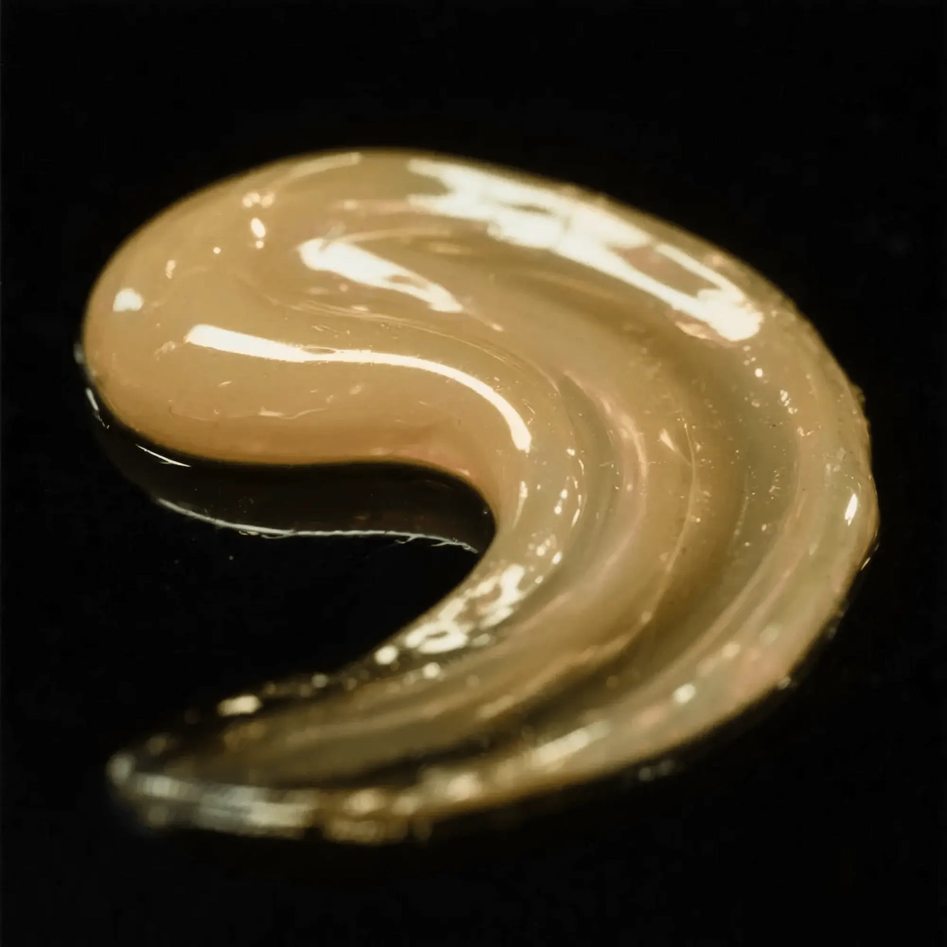 Traitement gloss couleur semi-permanent Sebastian Professional Cellophanes nuance Honeycomb Blonde, sans ammoniaque et sans peroxyde pour une brillance élevée et un renforcement des cheveux 300ml.
