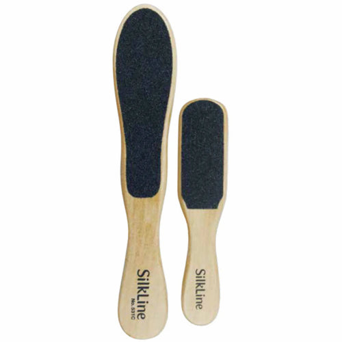 Ensemble de deux limes à pied Silkline en bois avec surfaces abrasives noires, une grande et une petite, pour pédicure professionnelle.