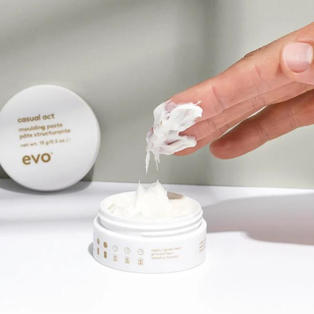 Casual act - Moulding paste