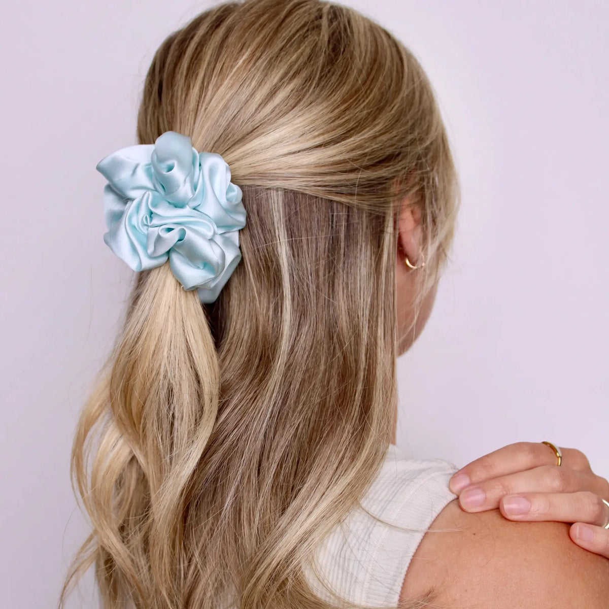 SILK SCRUNCHIE