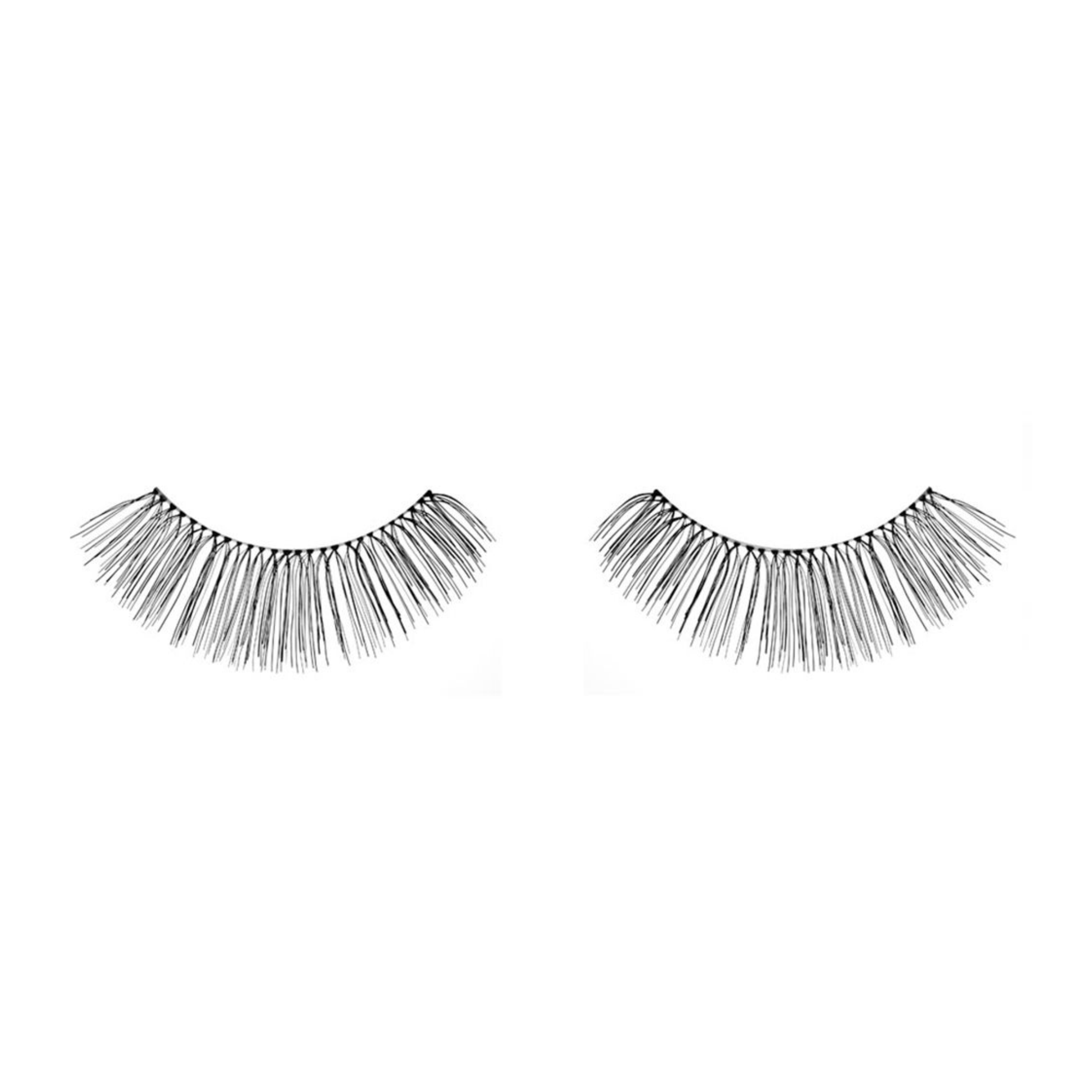 Boîtier transparent de la marque Ardell, modèle Natural 105. Les faux-cils noirs sont posés sur un support blanc, montrant une bande invisible transparente pour un effet naturel.